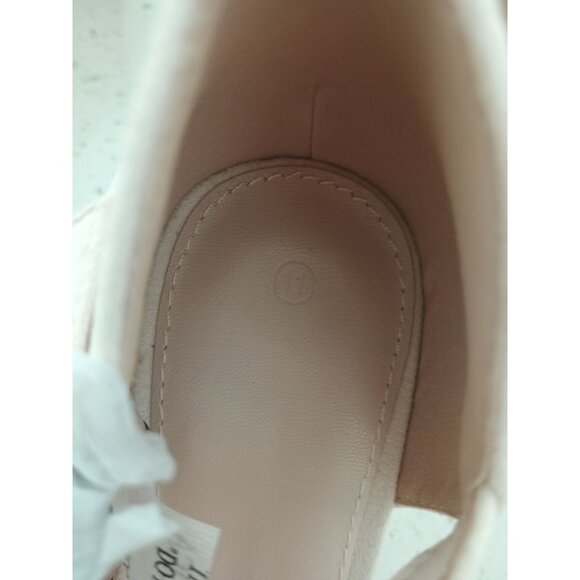 Women's Ivory White Pointed Toe Pumps D'Orsay Flared Heel Size 11 - Picture 4 of 4